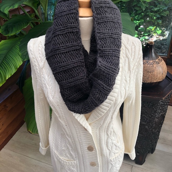 Infinity Gray Scarf - Picture 5 of 5